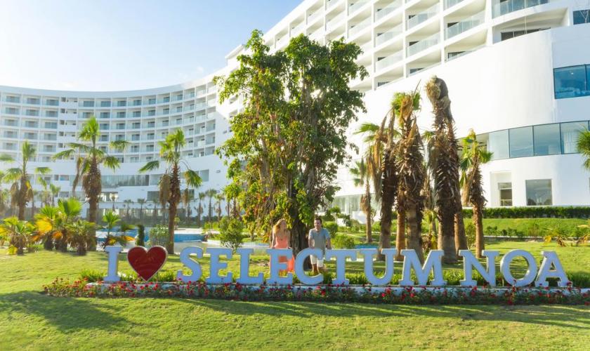 SELECTUM NOA RESORT CAM RANH